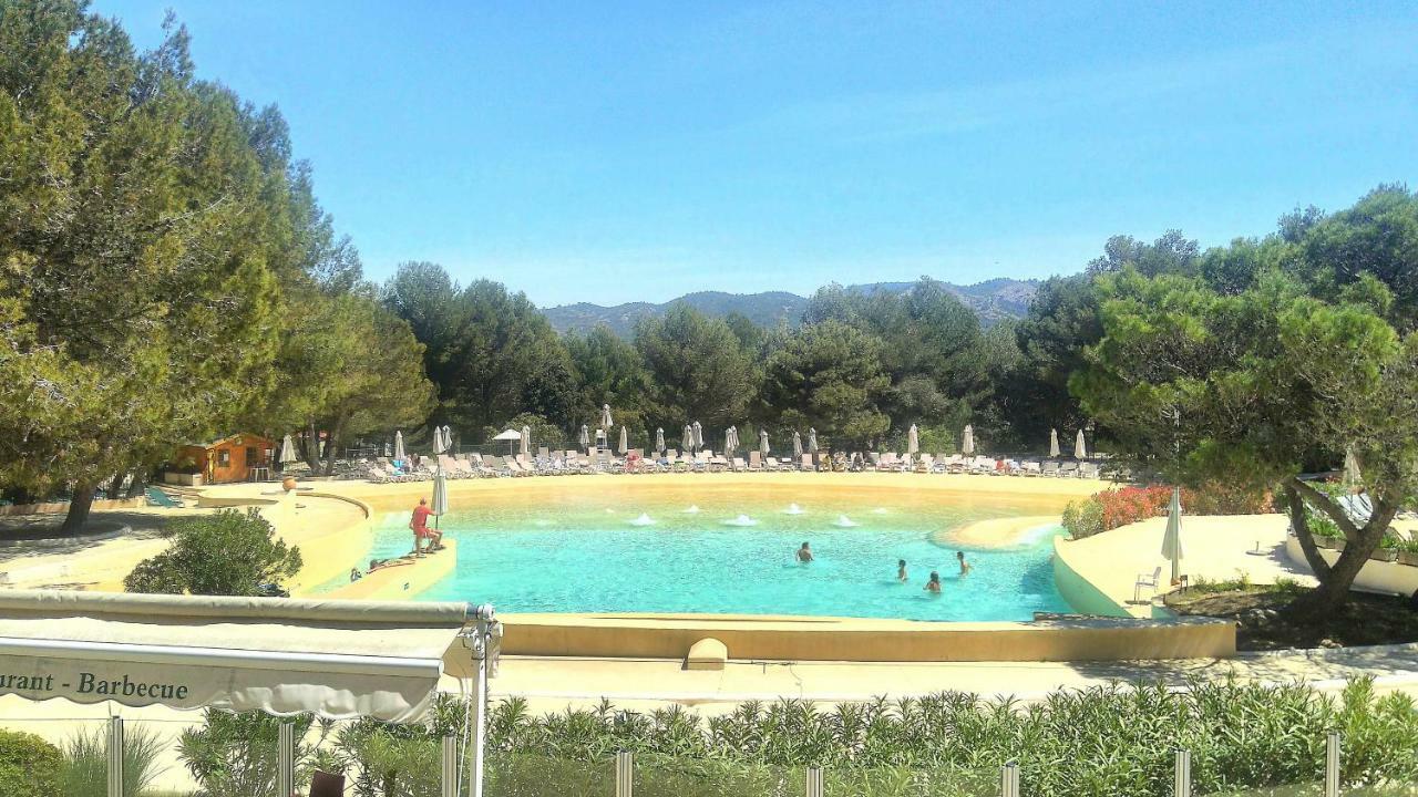 Charmant T2 Climatise Avec Belle Vue , Golf De Pont-Royal Mallemort Exterior foto